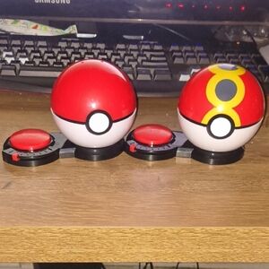 Pokémon Surprise Attack Game Set - Poké Ball & Repeat Ball Combo
